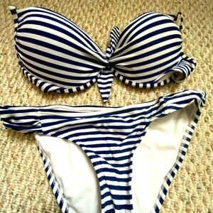 Striped bikini☀️